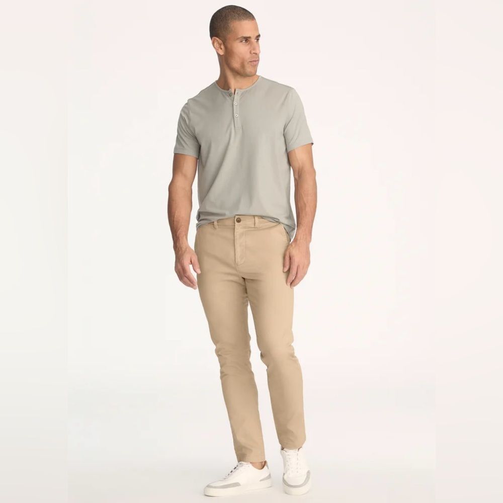 Untuckit st Clair mens Classic‎ Chino Pants size 36x32 relaxed fit